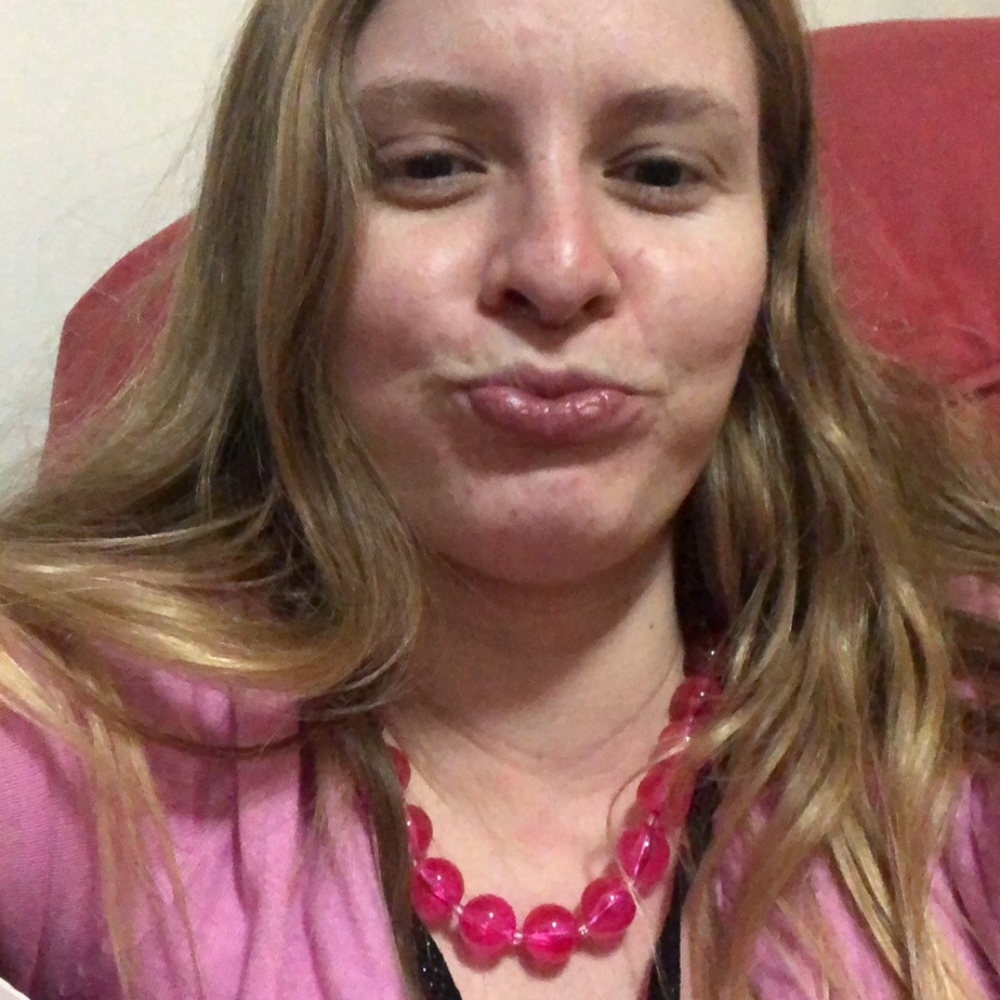 Meet your Posher, Maria